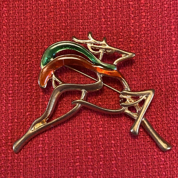 Vintage Gold & Enamel Christmas Reindeer Brooch - Picture 2 of 3